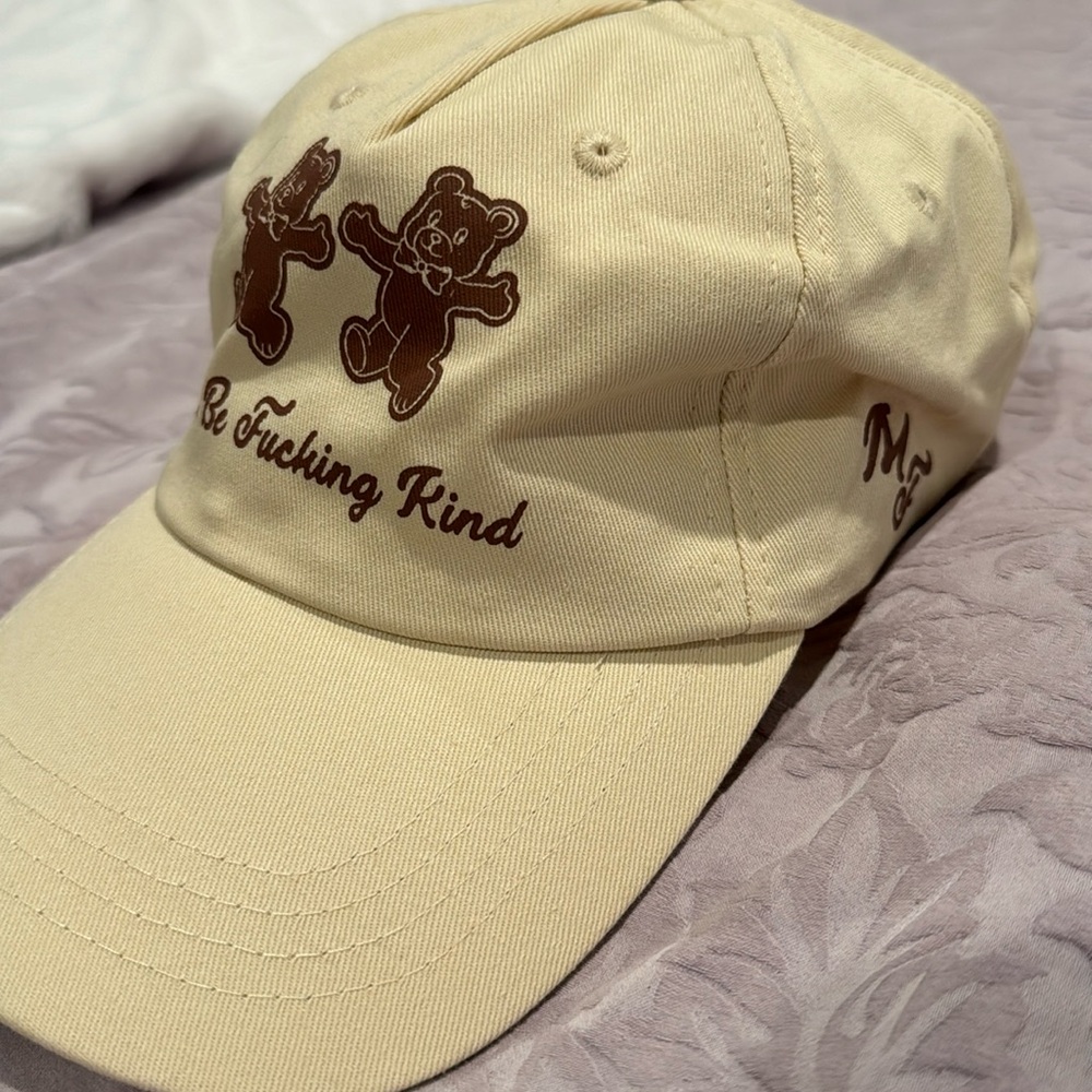 MAYFAIR GROUP HAT